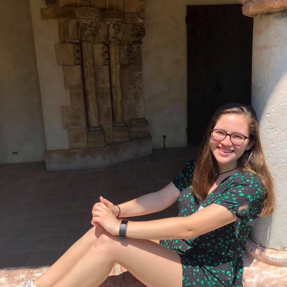 Meet your Posher, Emily